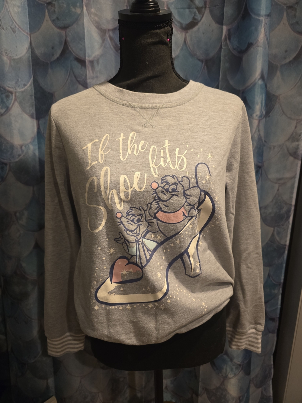 Women’s Gray Graphic Sweatshirt - If the Shoe Fits